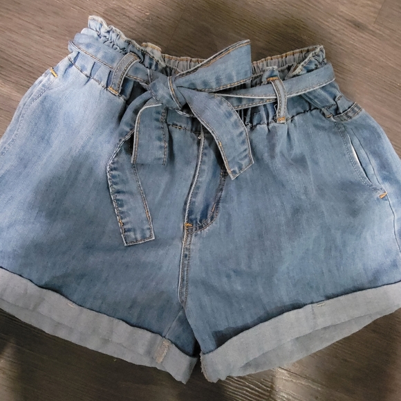 Women's jean shorts - Picture 6 of 6